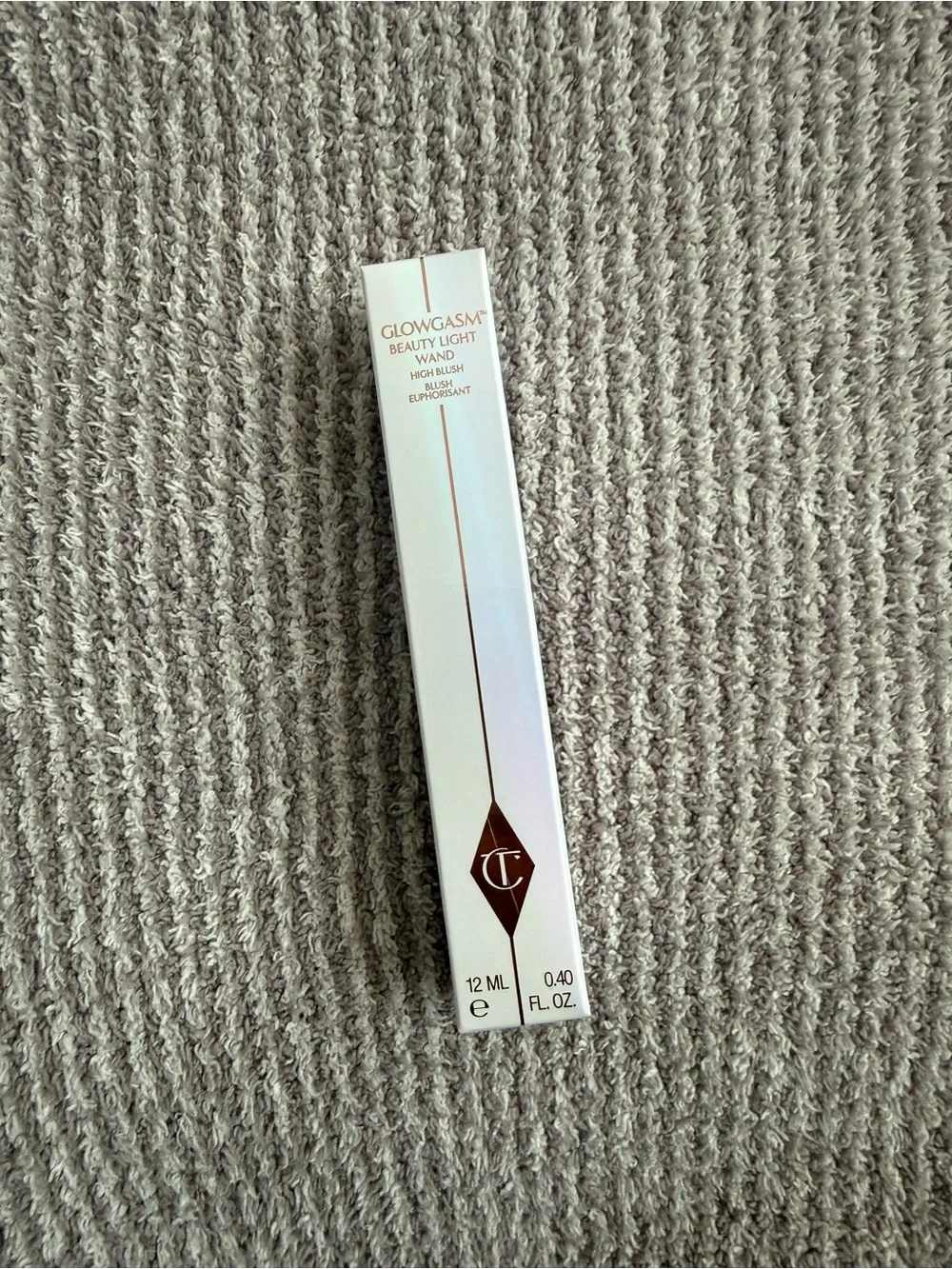 Charlotte Tilbury Glowgasm Dewy Light Beauty Light Wand in pinkgasm